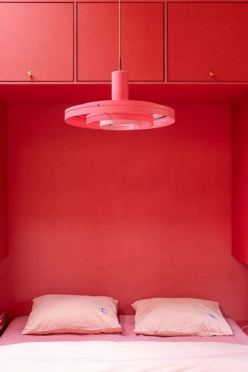 Sådan indretter du 
med farver og træ.