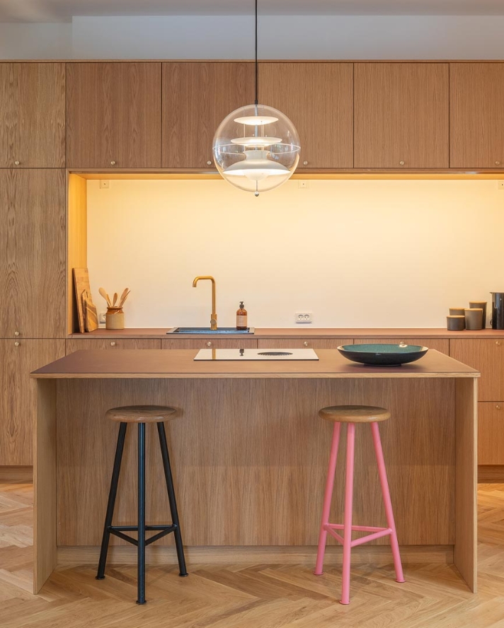 Egetræskøkkenets 
diskrete luksus.